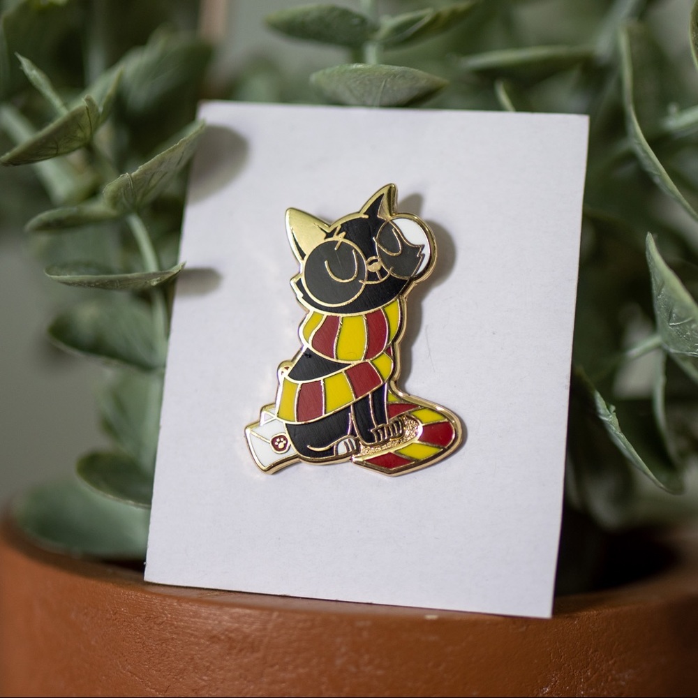 Harry Potter Hogwarts Cat Enamel Pin